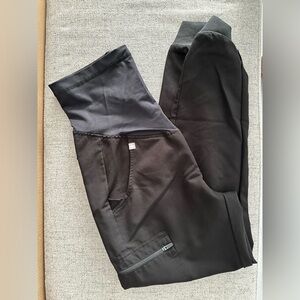 Figs maternity jogger